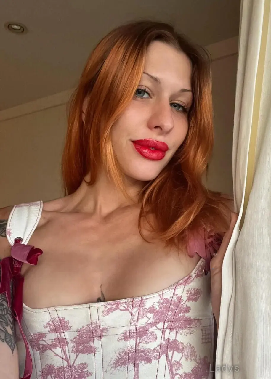 Billie C, 23 years beautiful nude Perth escorts girl, height 181 sm, Weight 61 kg