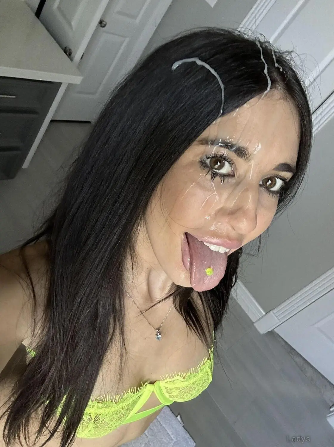Katie in Perth available for fun, 25 years beautiful nude Perth escorts girl, height 167 sm, Weight 40 kg
