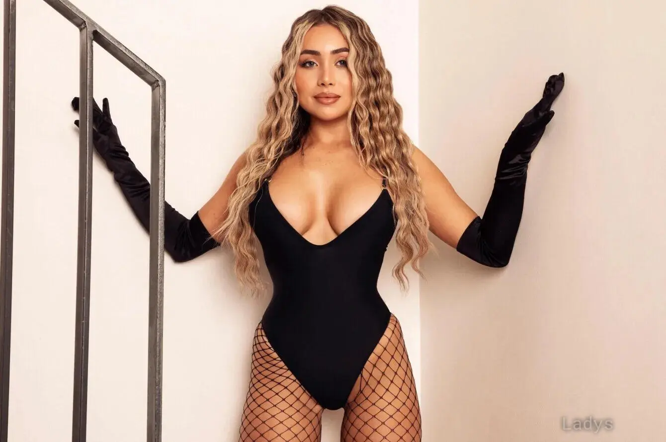 Sabrina Angel, 21 years beautiful nude Perth escorts girl, height 154 sm, Weight 51 kg