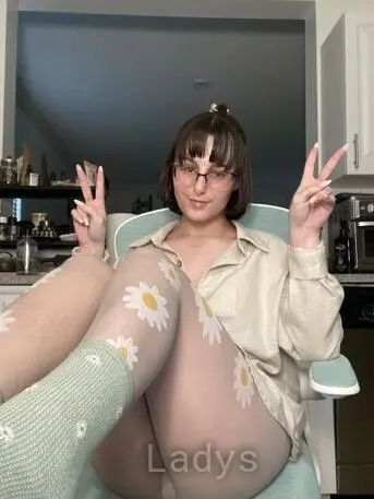 I’m available for hookup, 27 years old Philadelphia escort girl with big tits, height 153 sm, Weight 50 kg