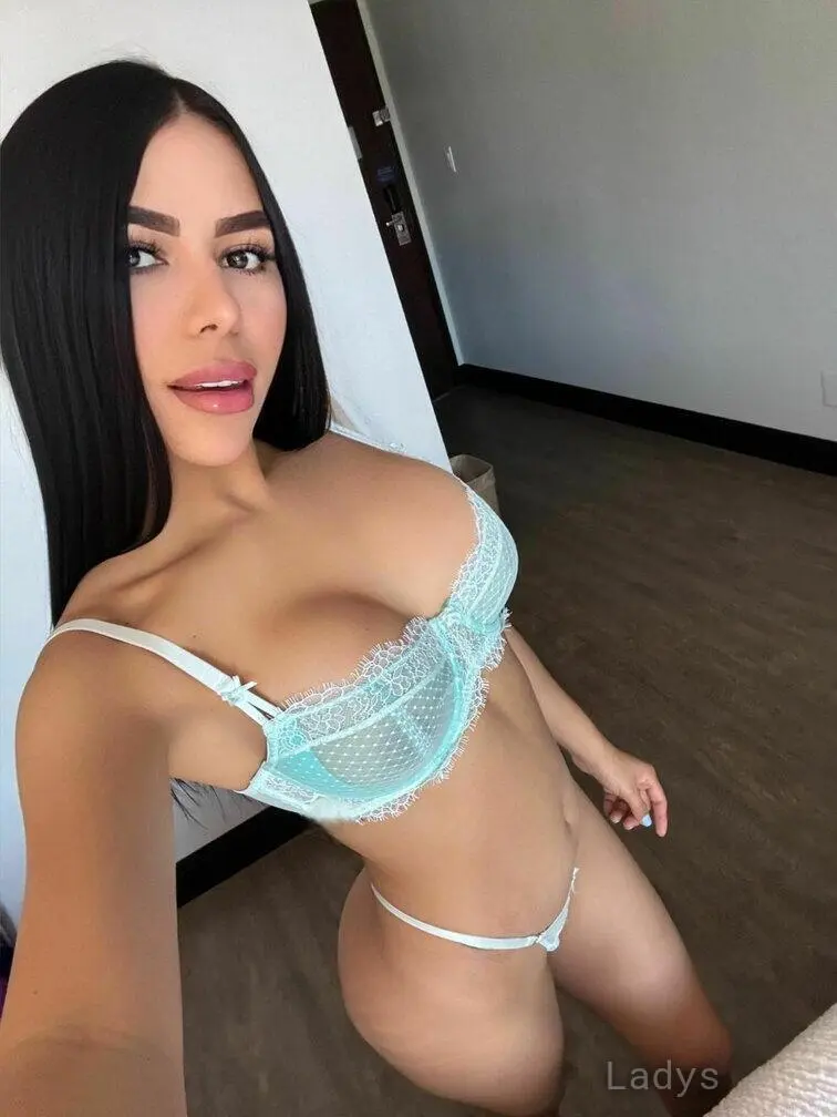 Adriana, 23 years beautiful nude Philadelphia escorts girl, height 160 sm, Weight 68 kg