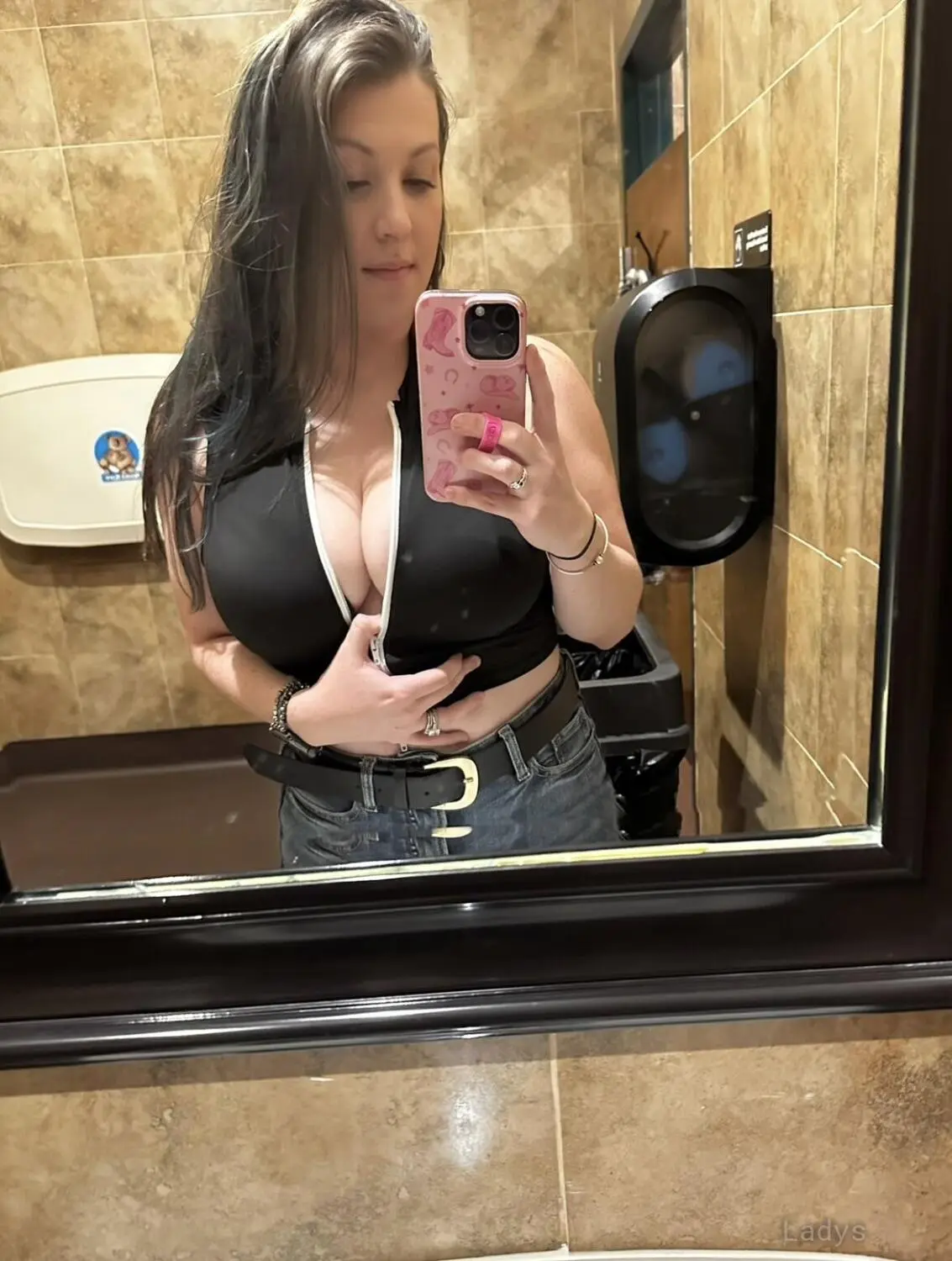 Anna, 28 years beautiful nude Philadelphia escorts girl, height 173 sm, Weight 67 kg