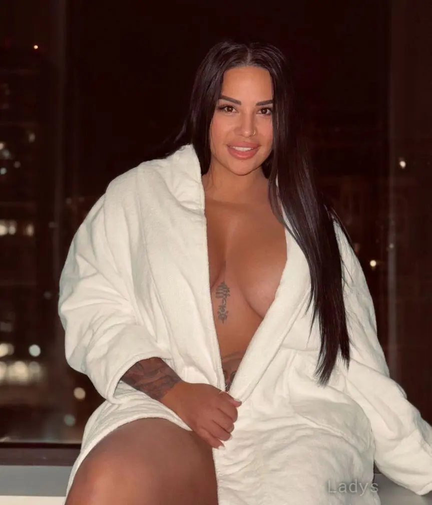Ari, 25 years beautiful nude Philadelphia escorts girl, height 160 sm, Weight 60 kg