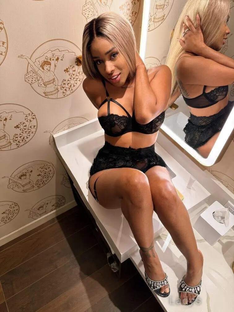 Bianca Baileys, 26 years beautiful nude Philadelphia escorts girl, height 148 sm, Weight 61 kg