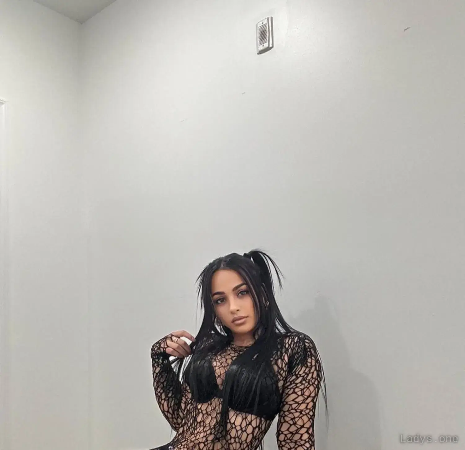 BRIANNA, 25 years beautiful nude Philadelphia escorts girl, height 155 sm, Weight 57 kg