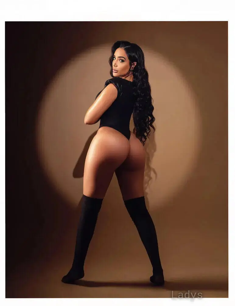 Chloe Alluring, 25 years beautiful nude Philadelphia escorts girl, height 158 sm, Weight 60 kg