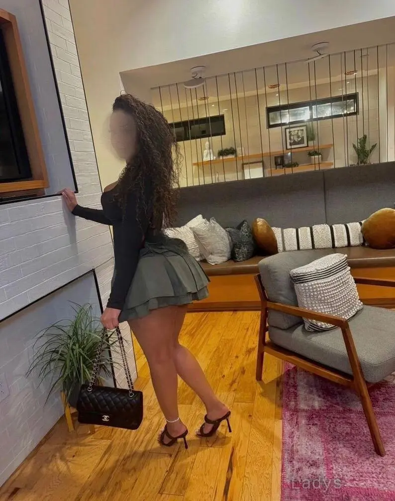 DESIRE, 24 years beautiful nude Philadelphia escorts girl, height 169 sm, Weight 77 kg