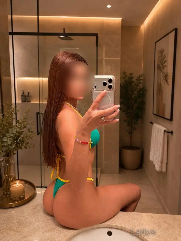 Emily, 27 years beautiful nude Philadelphia escorts girl, height 157 sm, Weight 55 kg