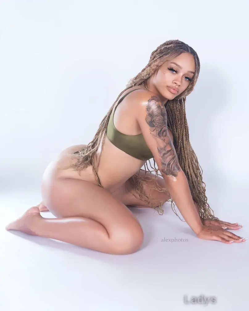 Exotic Dream, 24 years beautiful nude Philadelphia escorts girl, height 172 sm, Weight 63 kg