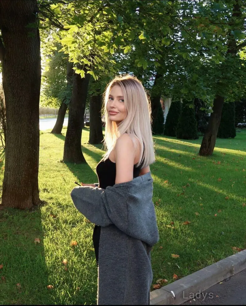 Helen, 28 years beautiful nude Philadelphia escorts girl, height 171 sm, Weight 57 kg