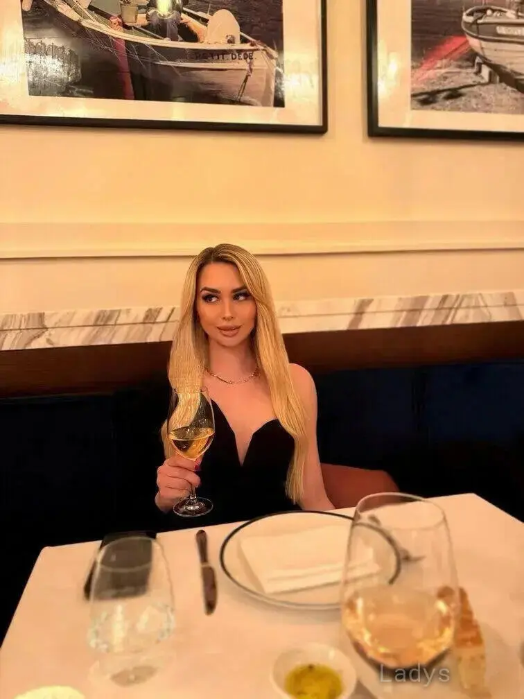 JULIETTE FORD, 25 years beautiful nude Philadelphia escorts girl, height 172 sm, Weight 57 kg