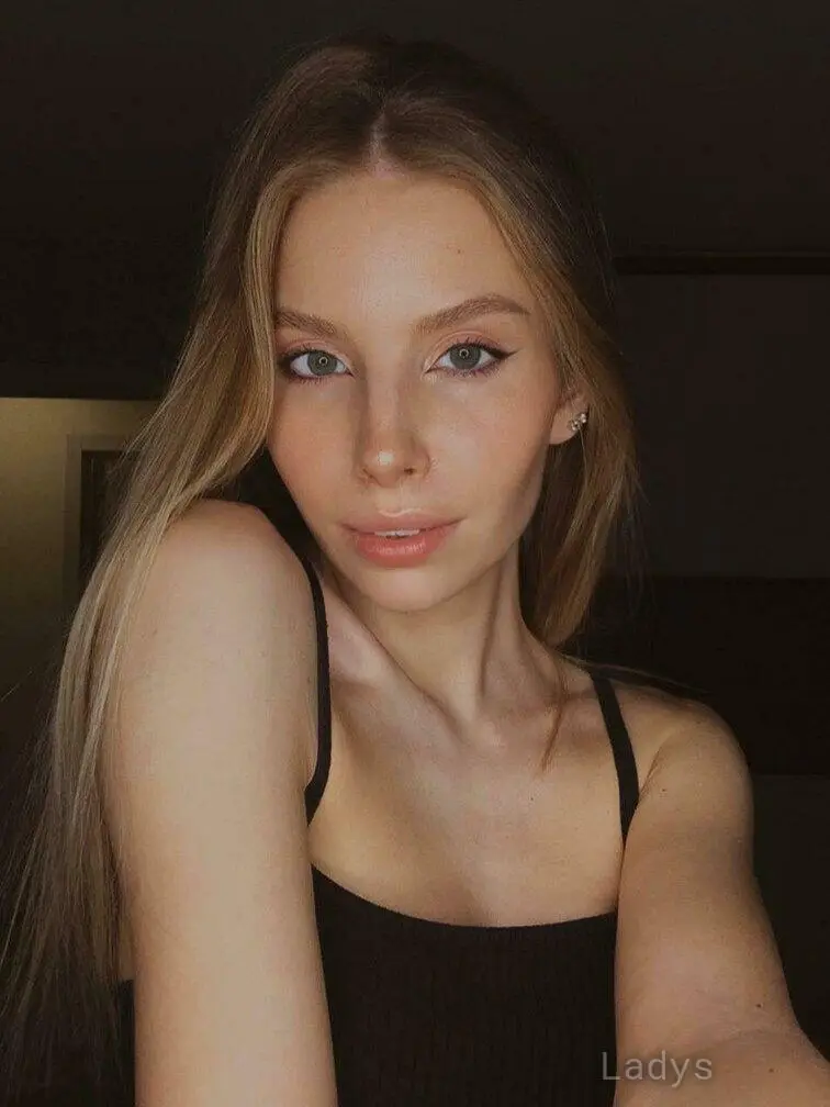 LISA KING, 24 years beautiful nude Philadelphia escorts girl, height 160 sm, Weight 51 kg