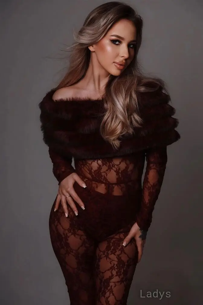 Lola, 24 years beautiful nude Philadelphia escorts girl, height 160 sm, Weight 55 kg