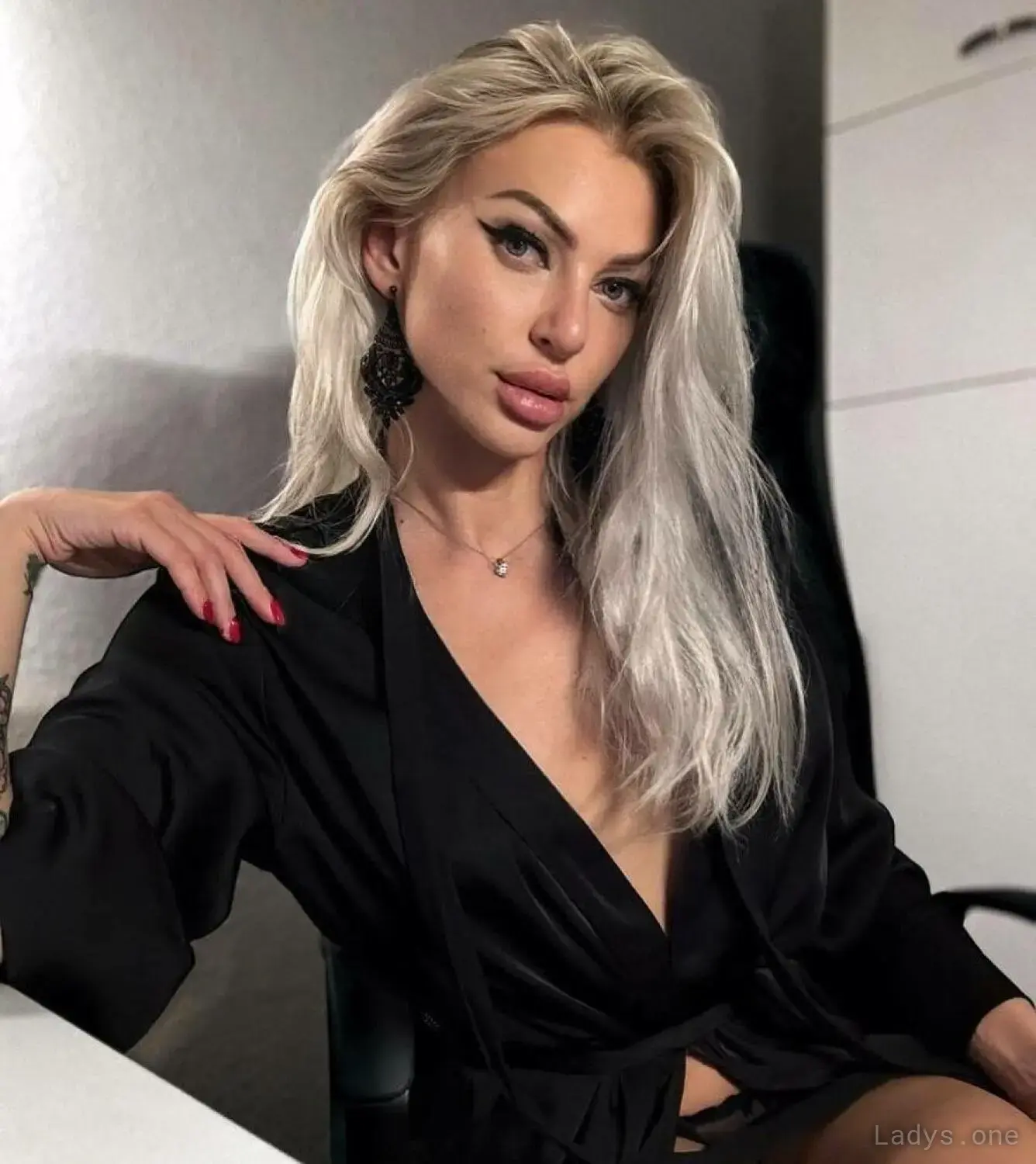 MASHA IN PLYMOUTH MEETING, 22 years beautiful nude Philadelphia escorts girl, height 160 sm, Weight 52 kg