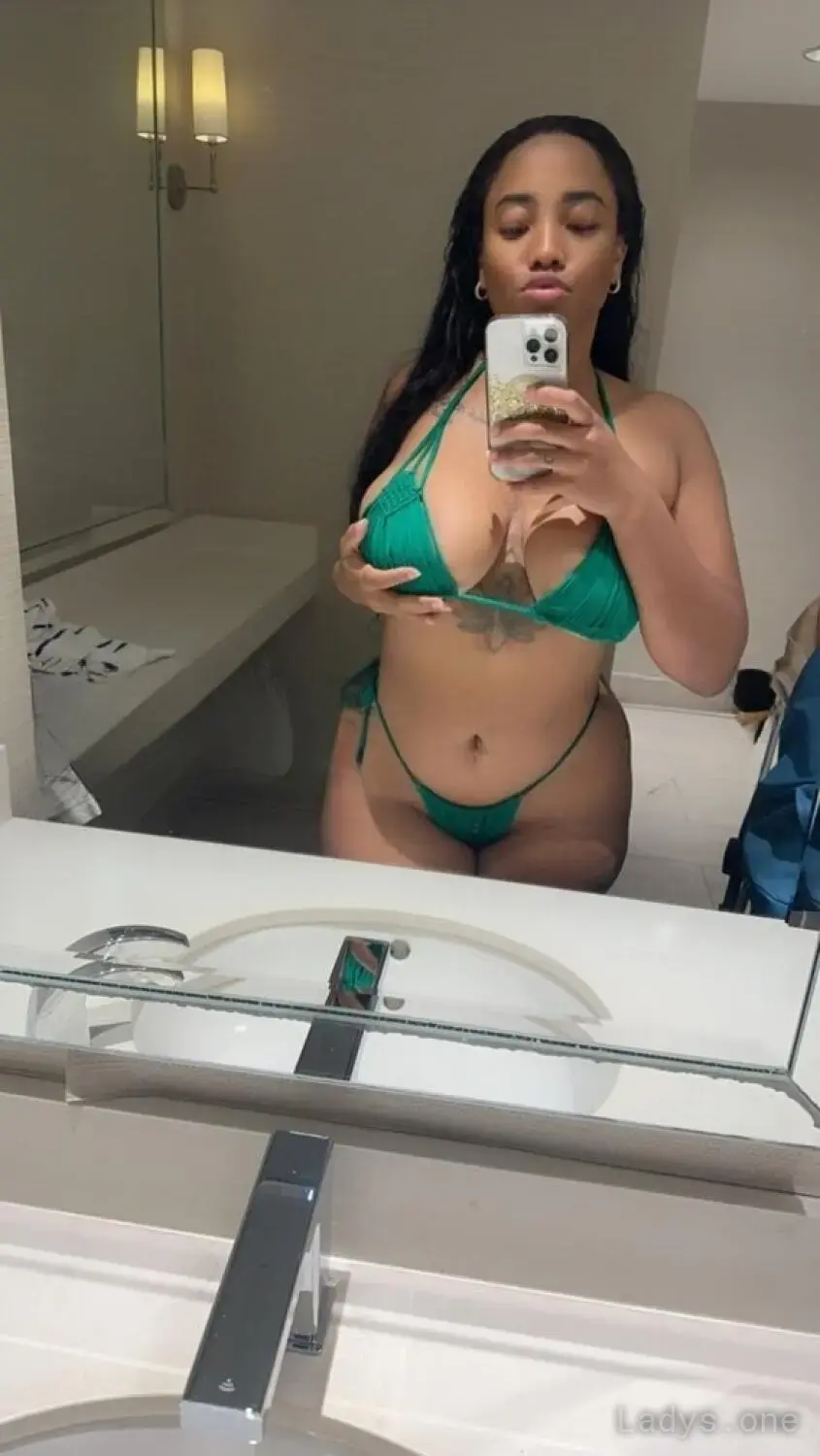 MELY, 24 years beautiful nude Philadelphia escorts girl, height 168 sm, Weight 59 kg