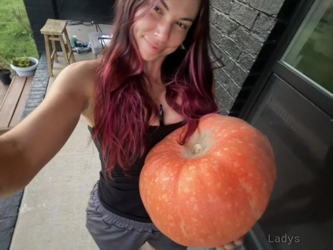 Morgan Lilith, 31 years beautiful nude Philadelphia escorts girl, height 173 sm, Weight 61 kg