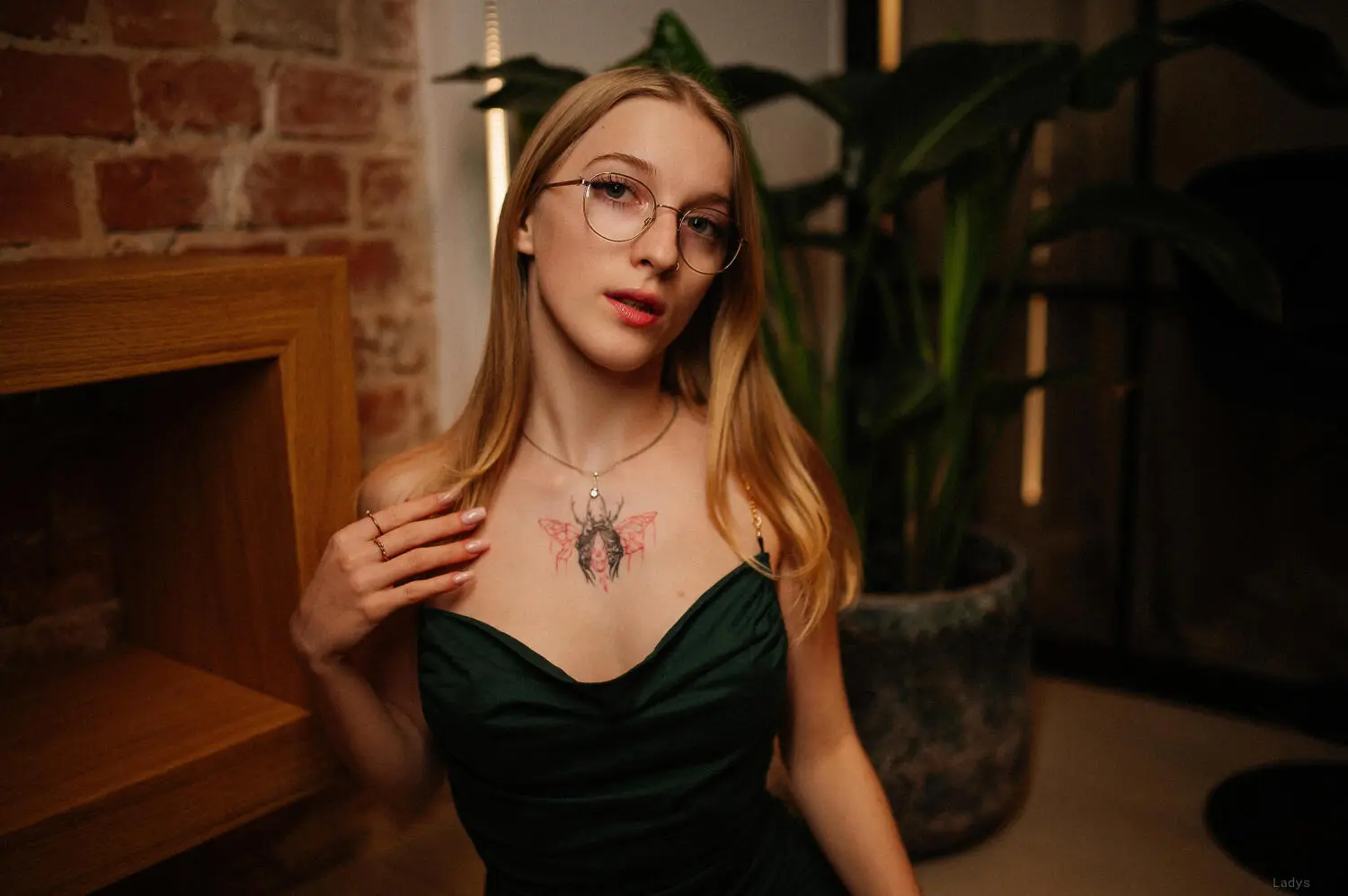 Nancy, 23 years beautiful nude Philadelphia escorts girl, height 175 sm, Weight 51 kg