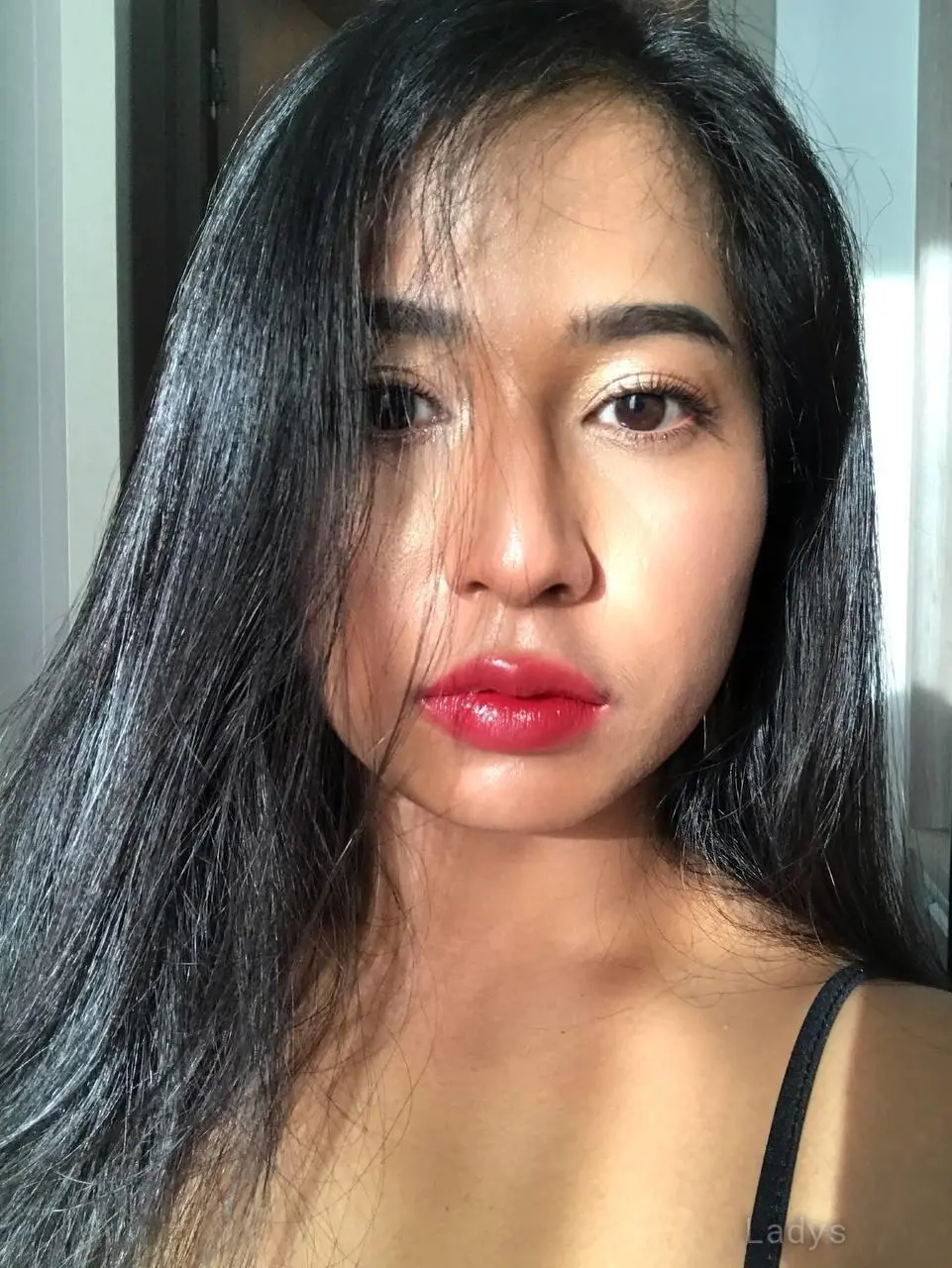 Noey, 26 years beautiful nude Phnom Penh escorts girl, height 152 sm, Weight  kg