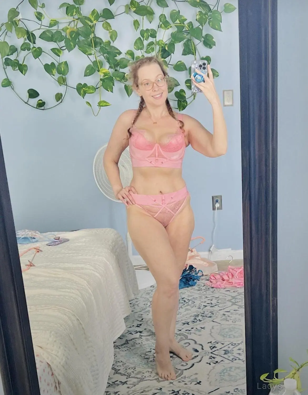 Marla Scott, 30 years old Phoenix escort girl with big tits, height 154 sm, Weight 58 kg