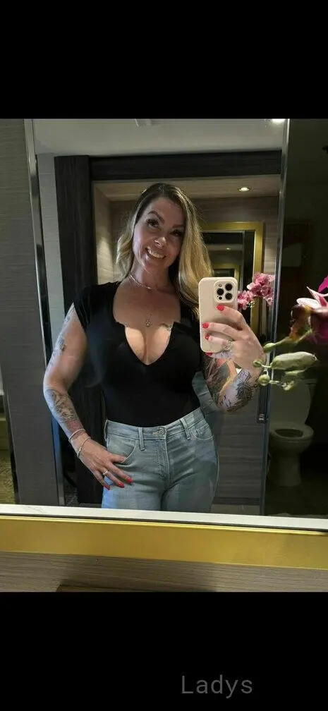 Sexxi lexi, 38 years old Phoenix escort girl with big tits, height 174 sm, Weight 59 kg