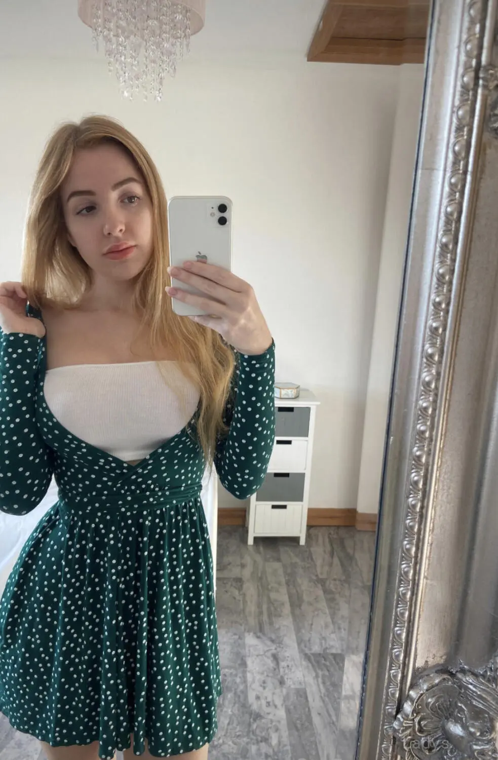 Am available for hookup verified MULT, 27 years beautiful nude Phoenix escorts girl, height 170 sm, Weight 51 kg