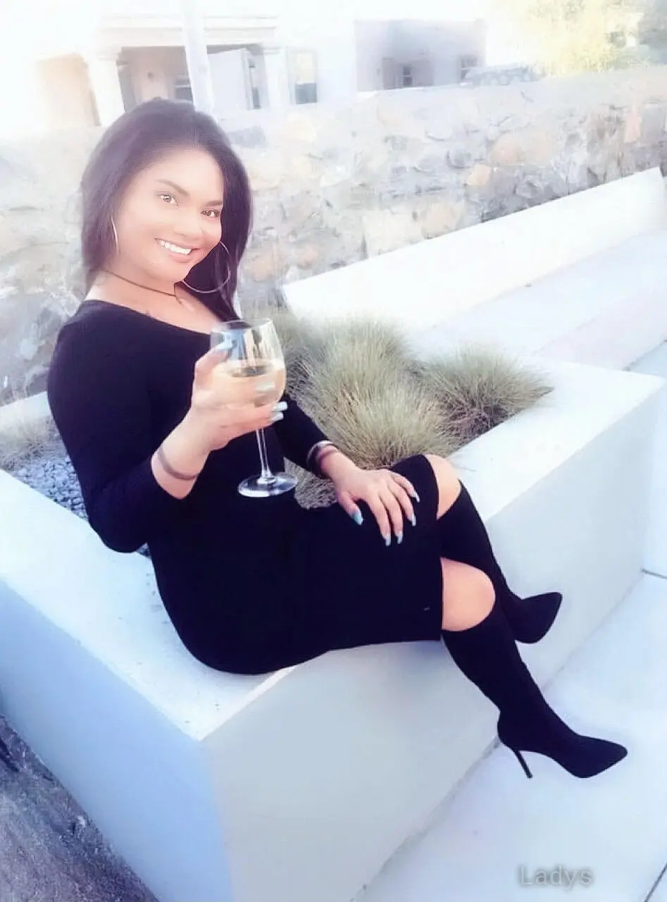 Arabella Rose, 20 years beautiful nude Phoenix escorts girl, height 169 sm, Weight 58 kg
