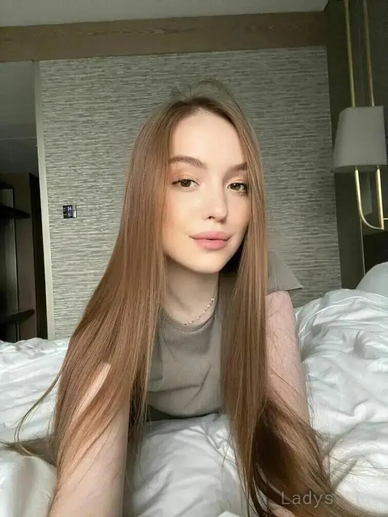 Olesya, 21 years beautiful nude Phoenix escorts girl, height 171 sm, Weight 52 kg