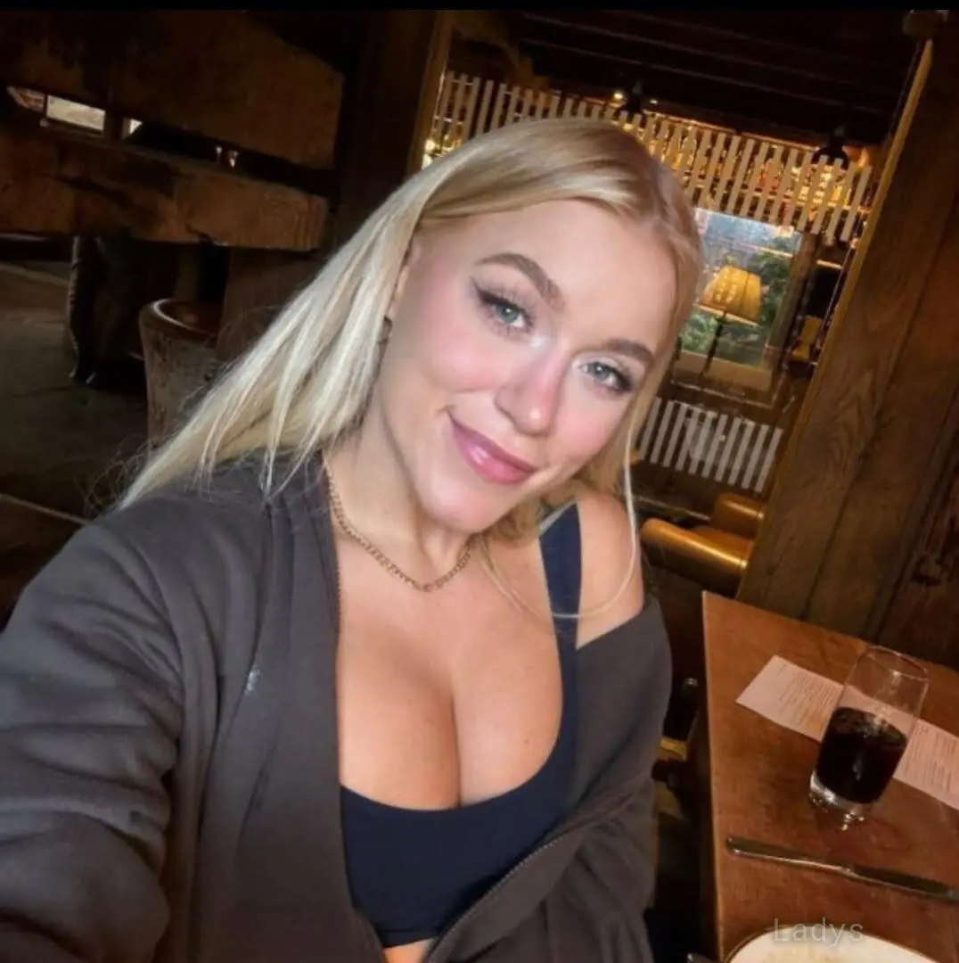 Sharon, 31 years beautiful nude Phoenix escorts girl, height 164 sm, Weight 52 kg