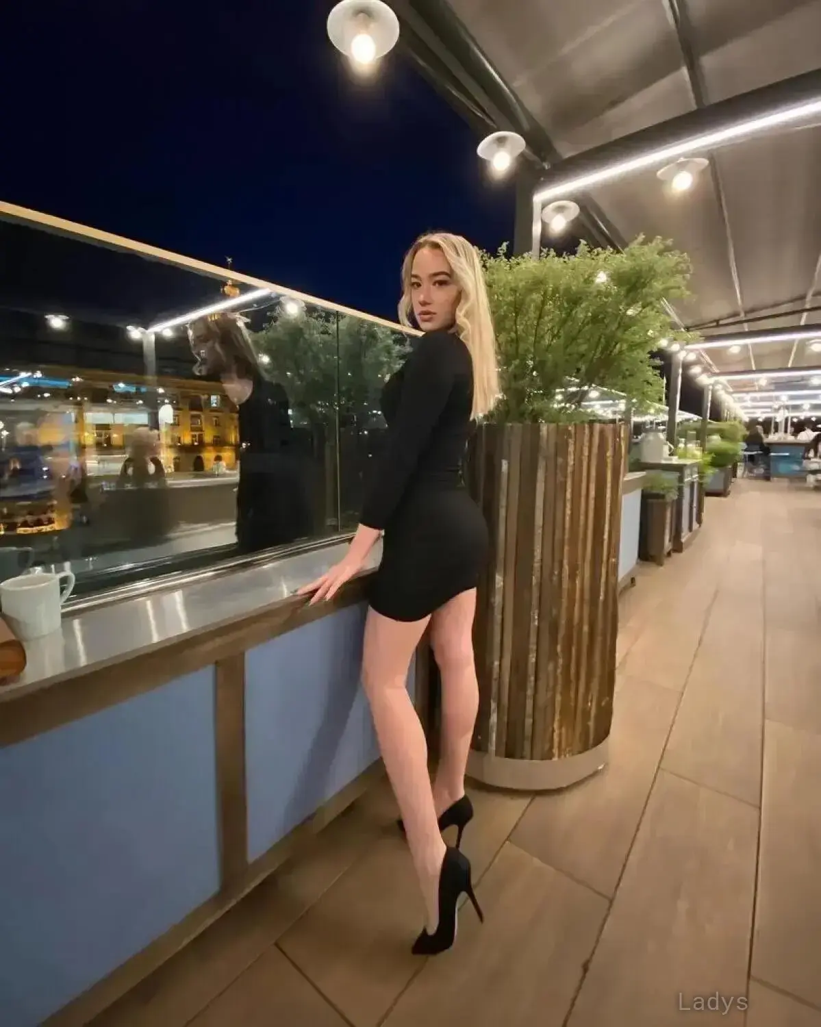 SWEET ANGEL, 21 years beautiful nude Phoenix escorts girl, height 171 sm, Weight 56 kg
