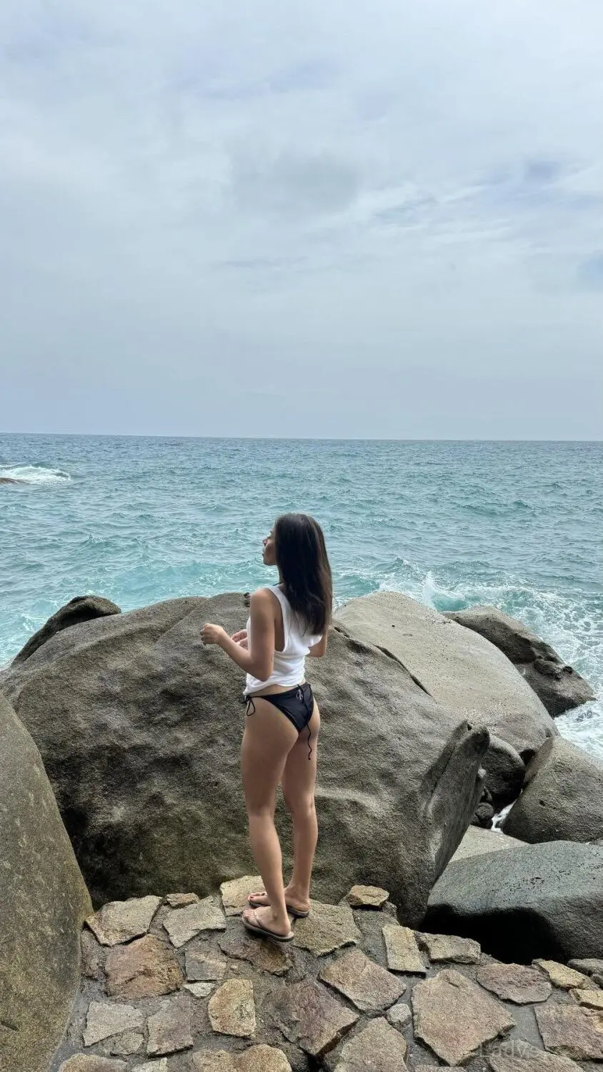 Aila, 23 years asian escorts girl, height 160 sm, Weight  kg, Phuket eacort