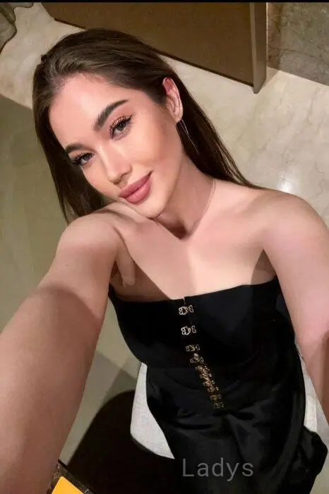 Adelina, 25 years beautiful nude Phuket escorts girl, height 171 sm, Weight 53 kg