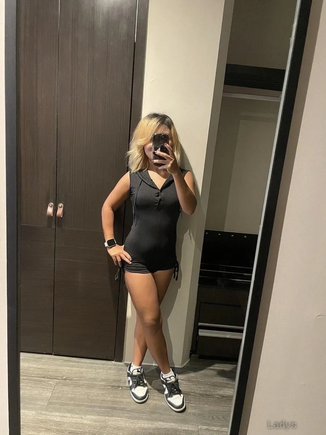 Emmy, 25 years beautiful nude Phuket escorts girl, height 157 sm, Weight kg