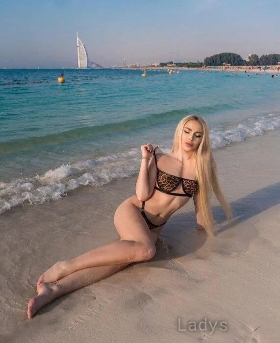 Liza, 21 years beautiful nude Phuket escorts girl, height 170 sm, Weight 55 kg