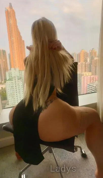 Maria Delanox, 29 years beautiful nude Phuket escorts girl, height 160 sm, Weight 57 kg