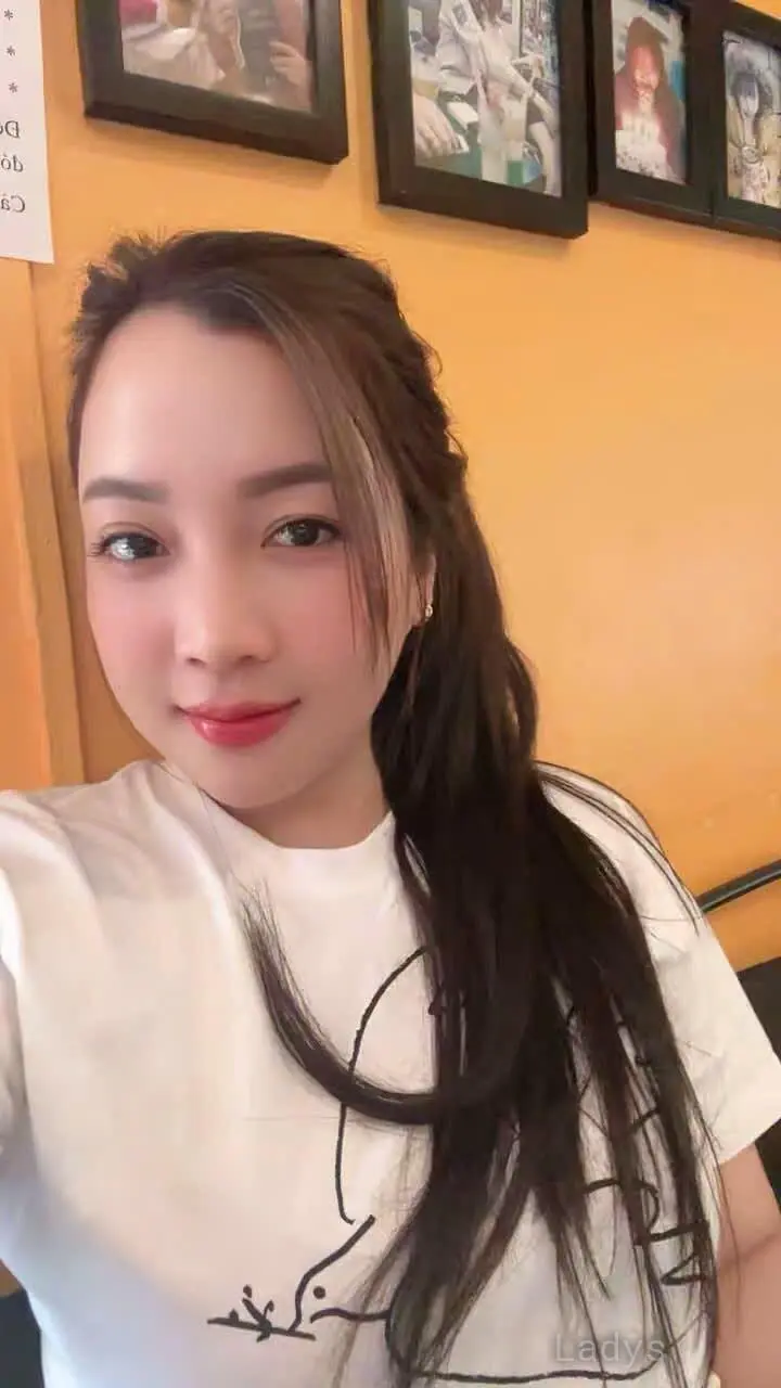 Miule, 24 years beautiful nude Phuket escorts girl, height 165 sm, Weight  kg
