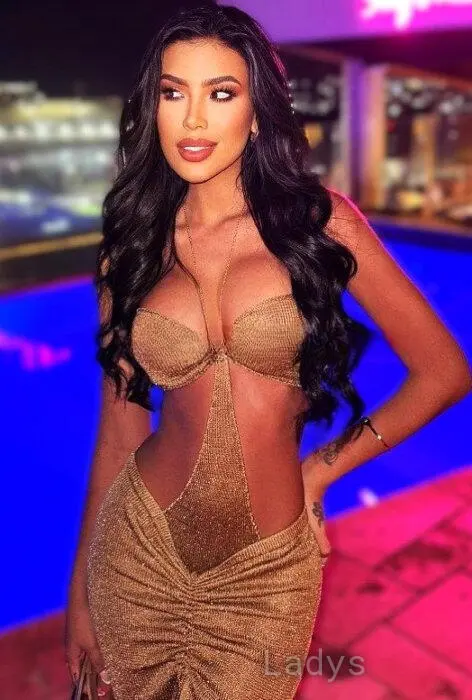 Trish, 21 years beautiful nude Phuket escorts girl, height 178 sm, Weight 46 kg
