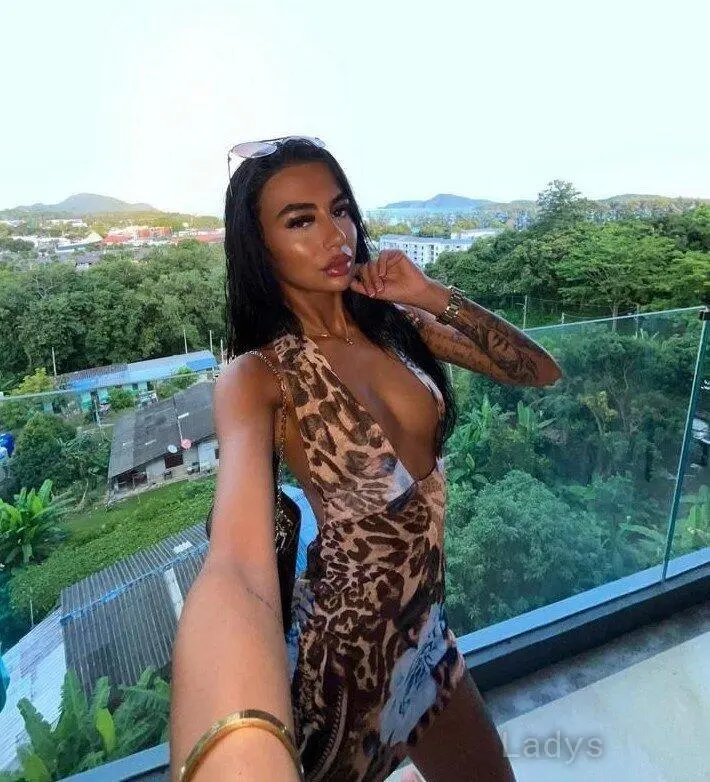 Victoria, 19 years beautiful nude Phuket escorts girl, height 163 sm, Weight kg