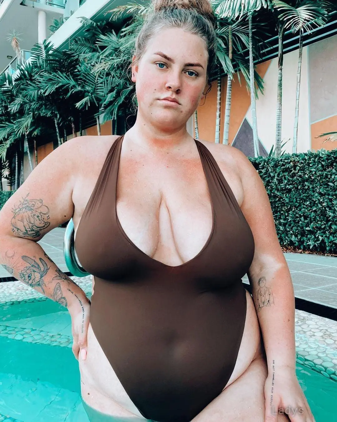 Chynna Clair, 25 years old Pittsburgh escort girl with big tits, height 178 sm, Weight 118 kg