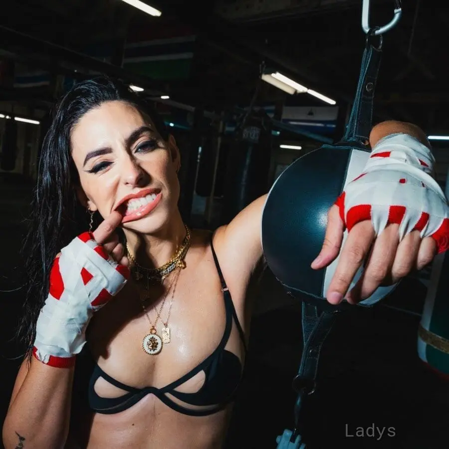Jade Catta-Preta, 42 years beautiful nude Pittsburgh escorts girl, height 166 sm, Weight 55 kg