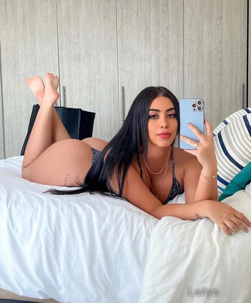 Louis Grentree, 25 years beautiful nude Pittsburgh escorts girl, height 160 sm, Weight 57 kg