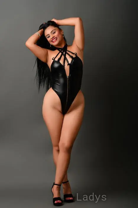 Lizg, 29 years beautiful nude Playa del Carmen escorts girl, height 161 sm, Weight 61 kg