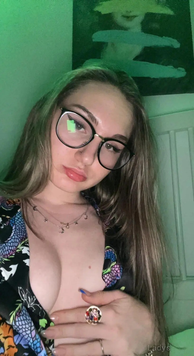 Katie, 26 years beautiful nude Pompano Beach escorts girl, height 166 sm, Weight 47 kg