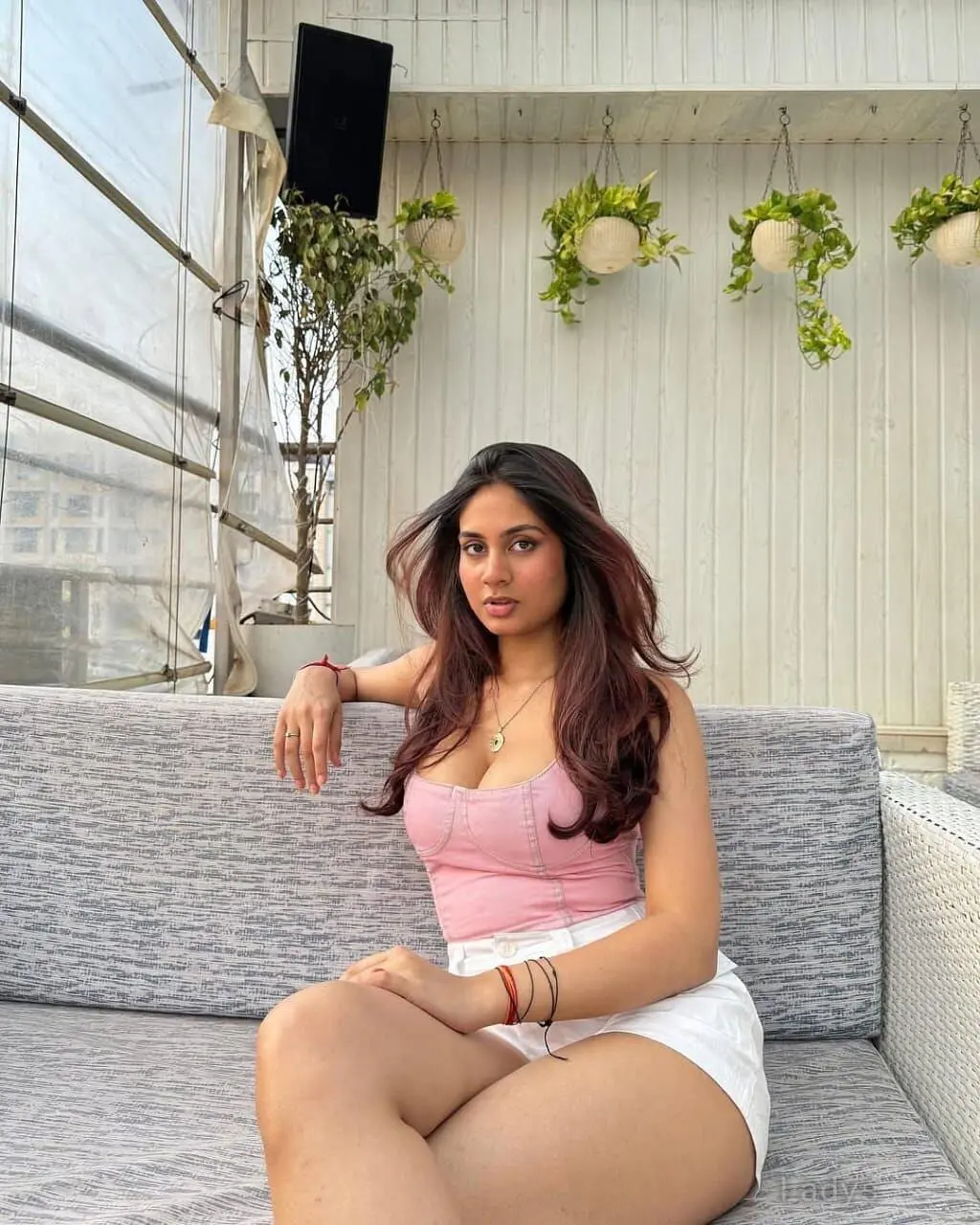 Anna, 24 years old Pondicherry escort girl with big tits, height 162 sm, Weight  kg