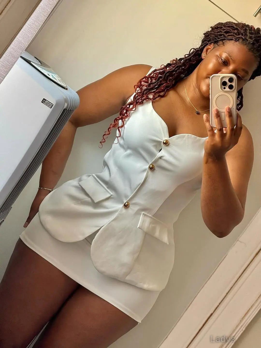 Sarah, 23 years old Pondicherry escort girl with big tits, height 168 sm, Weight  kg