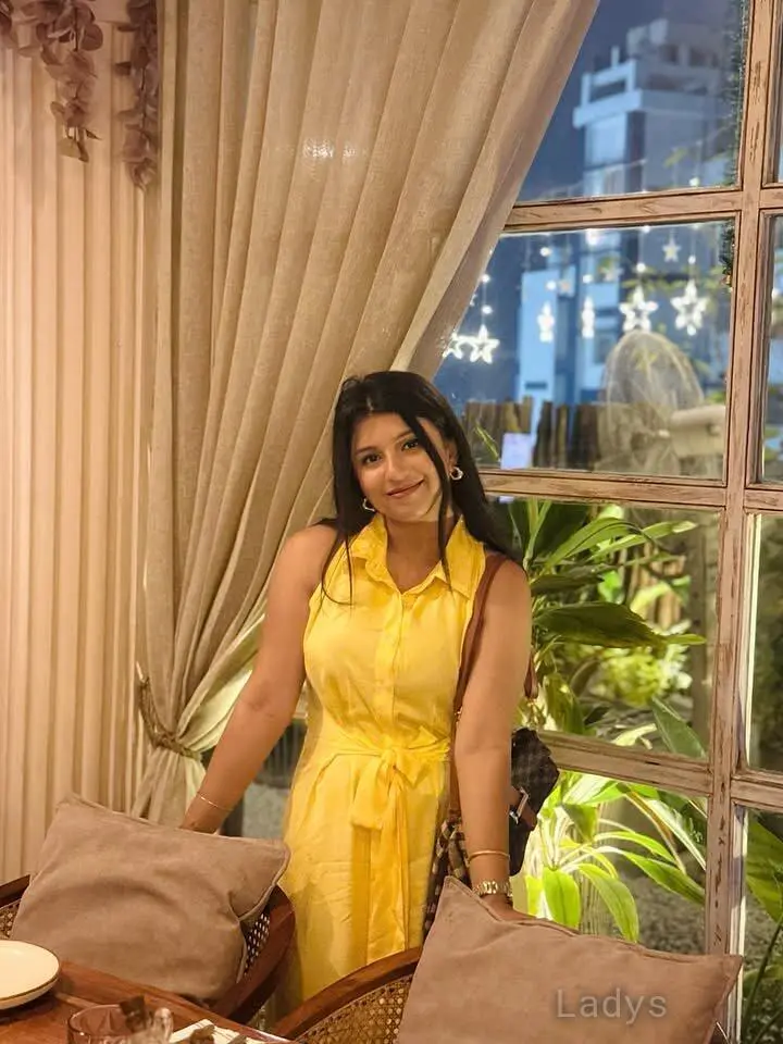 Shrivali, 24 years old Pondicherry escort girl with big tits, height sm, Weight kg