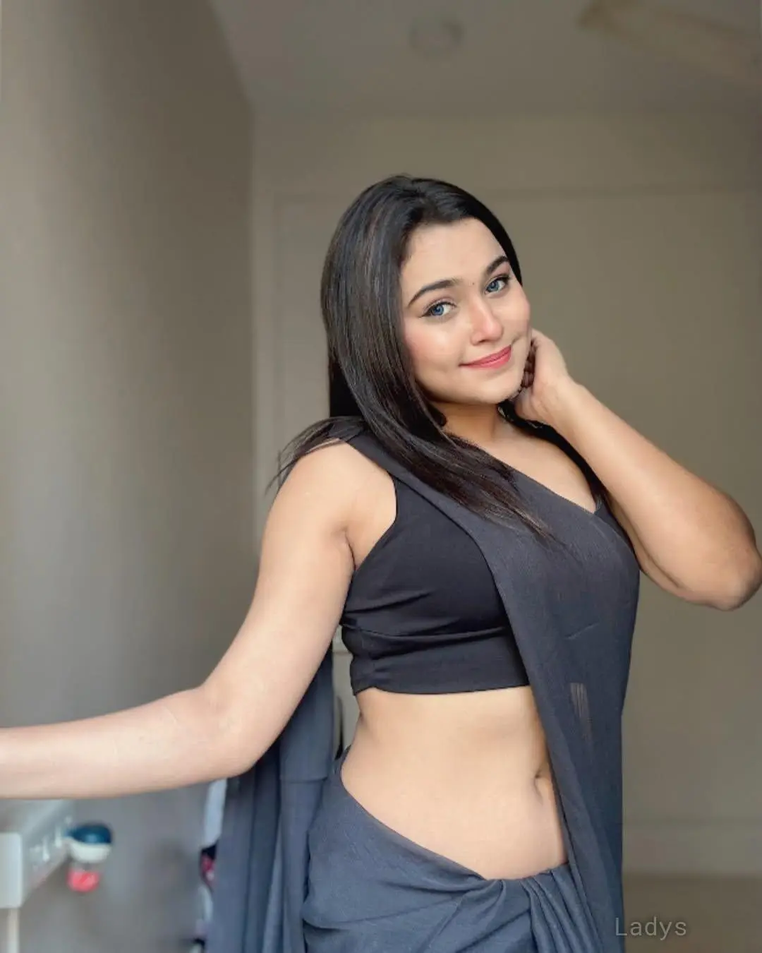 Vedika, 22 years old Pondicherry escort girl with big tits, height 154 sm, Weight  kg