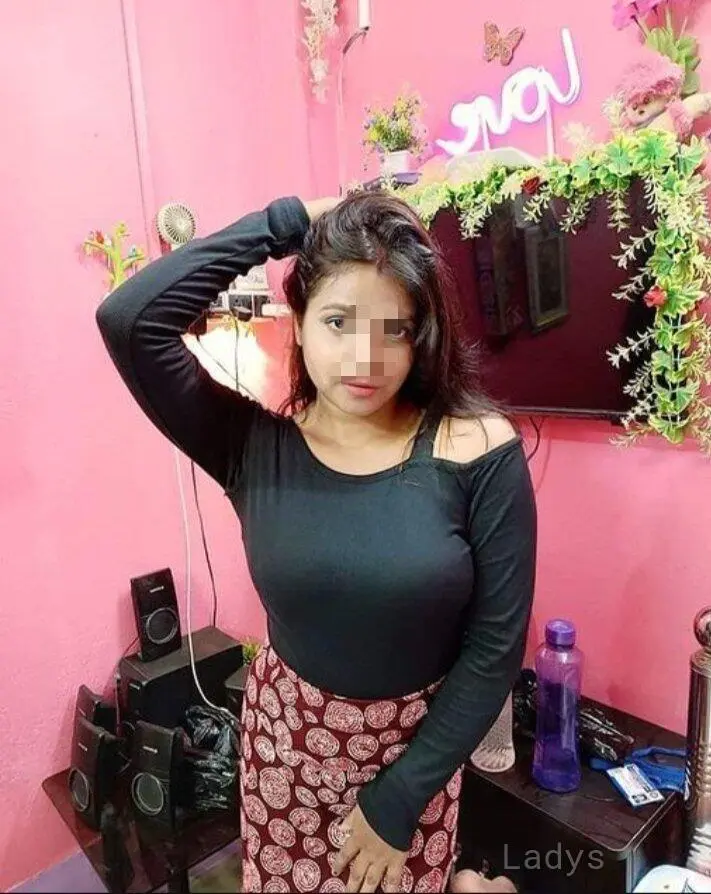 Mitanshi, 27 years beautiful nude Pondicherry escorts girl, height 154 sm, Weight  kg