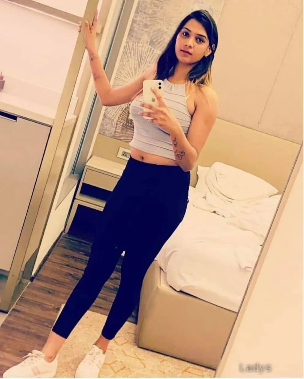 Nandni, 21 years beautiful nude Pondicherry escorts girl, height 154 sm, Weight kg