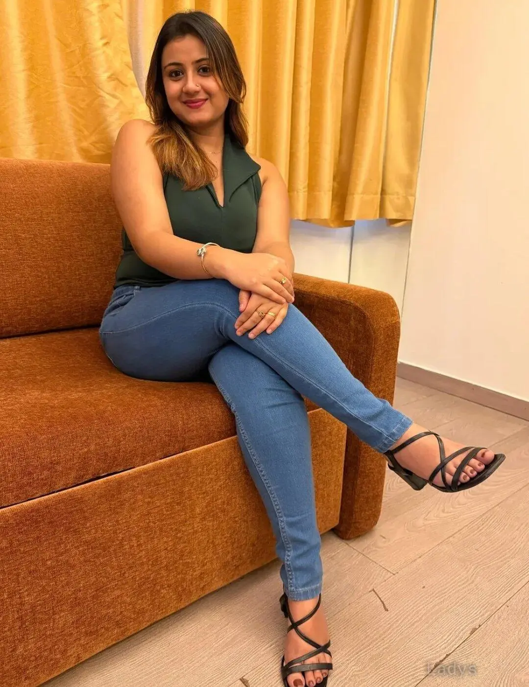 Nisha, years beautiful nude Pondicherry escorts girl, height 160 sm, Weight kg