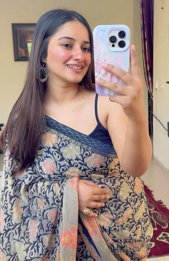 Queen,  years beautiful nude Pondicherry escorts girl, height  sm, Weight  kg